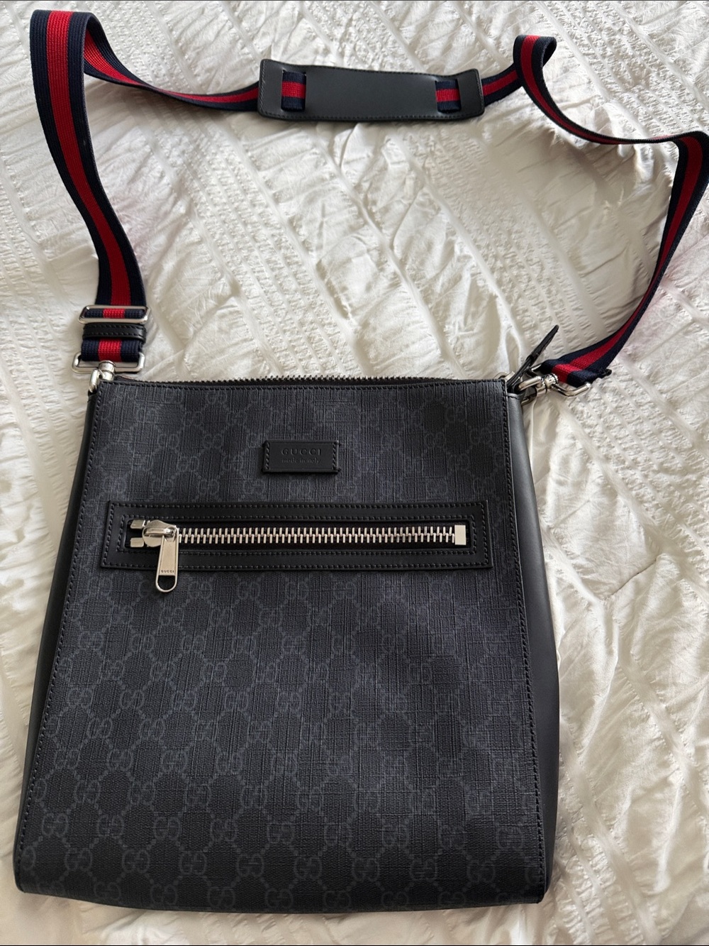 Authentic Gucci Black GG Supreme Messenger Bag with Red-Blue Web Strap